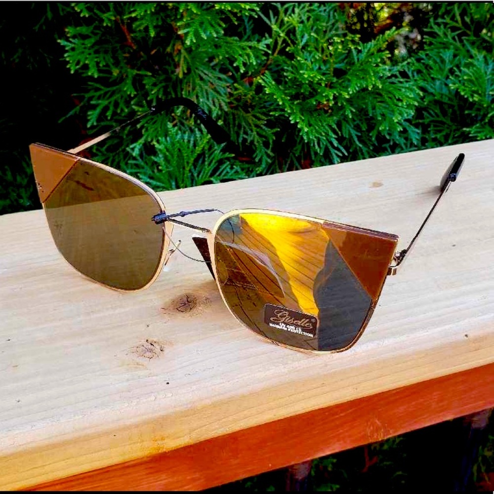 Cat Eye Fashion Sunglasses with Brown Accents